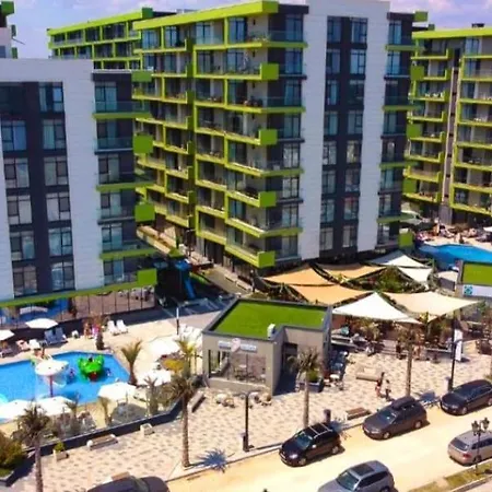 Apartment Seafront Jumeirah - Pool & 30 Metri De Plaja Navodari