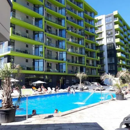 Seafront Jumeirah - Pool & 30 Metri De Plaja דירה