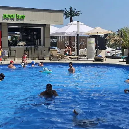 דירה Seafront Jumeirah - Pool & 30 Metri De Plaja Năvodari