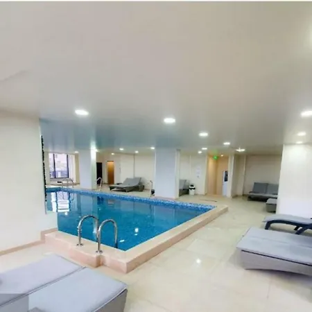Seafront Jumeirah - Pool & 30 Metri De Plaja *